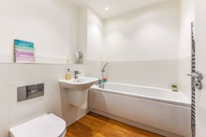 Family Bathroom- click for photo gallery